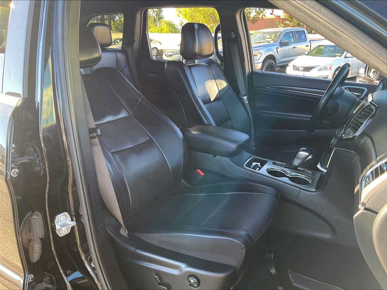 Used 2021 Jeep Grand Cherokee Limited w/ Luxury Group II RWD image 10