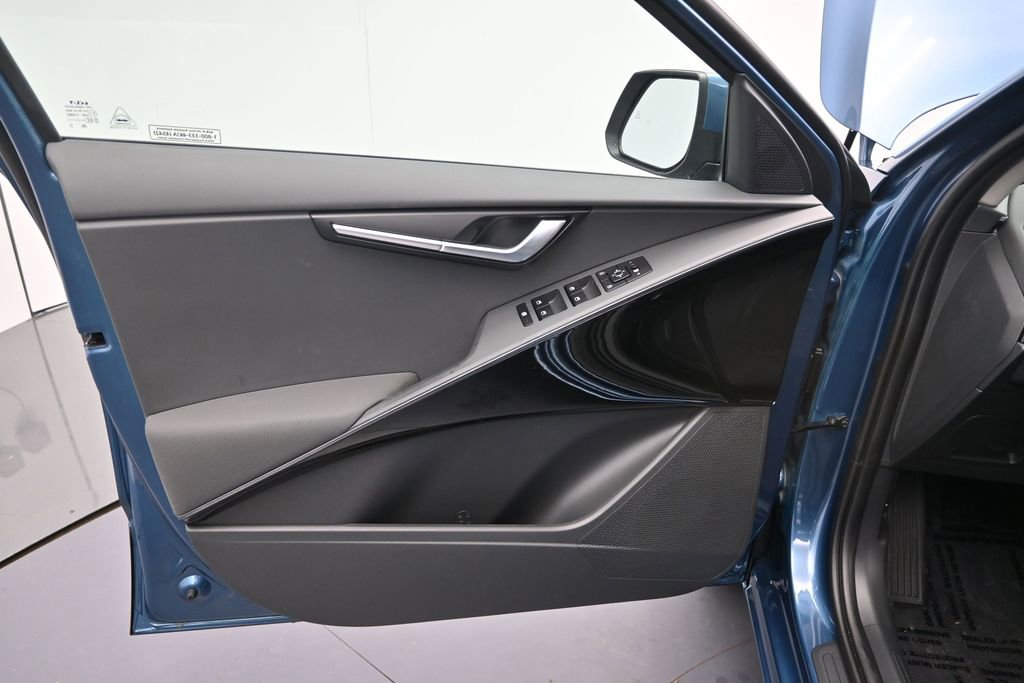New 2026 Kia Niro EX FWD image 19