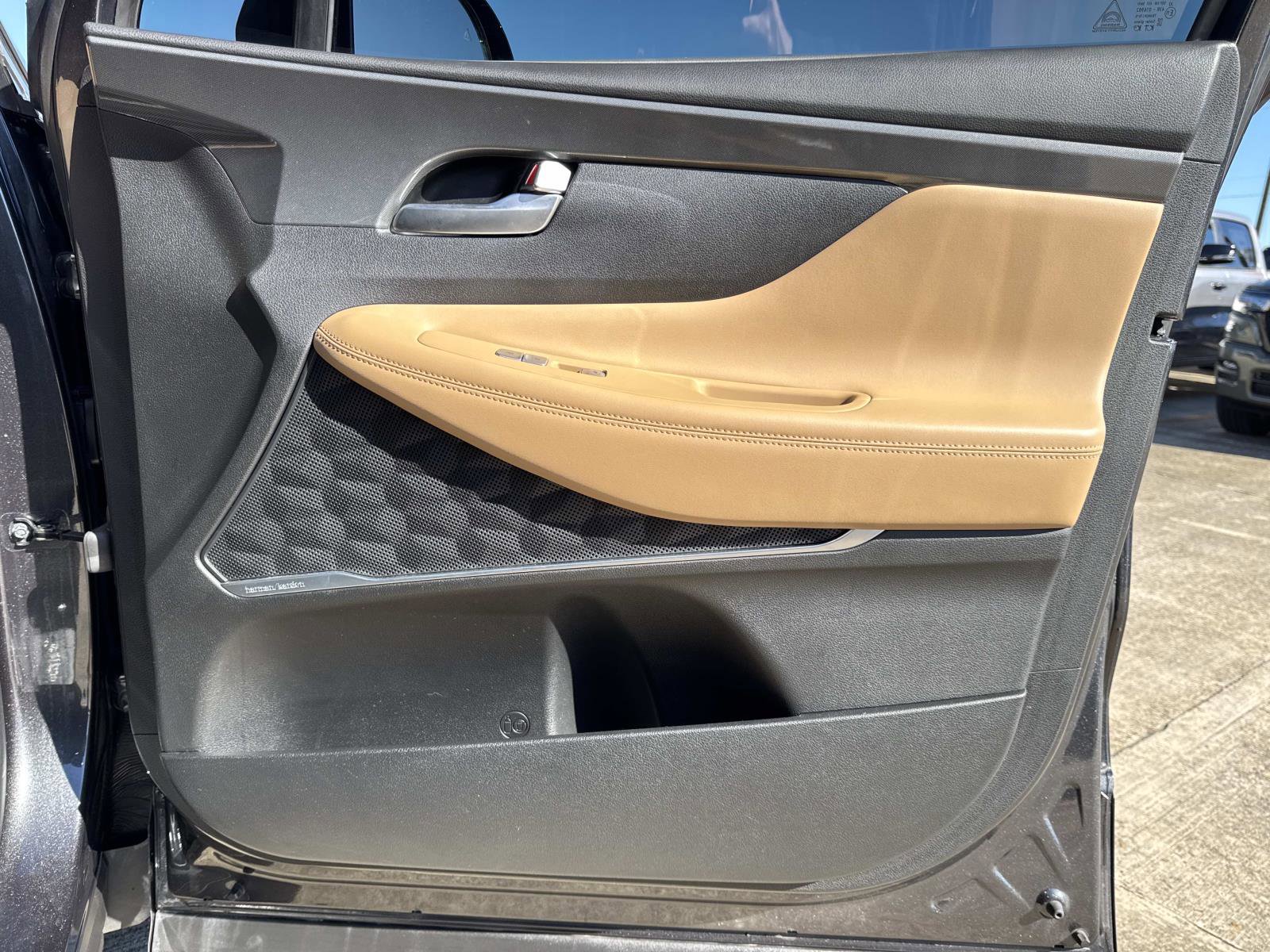 Used 2023 Hyundai Santa Fe Calligraphy image 14