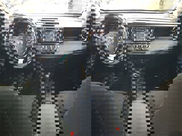 Used 2018 Toyota RAV4 LE w/ Carpet Mat Package image 12