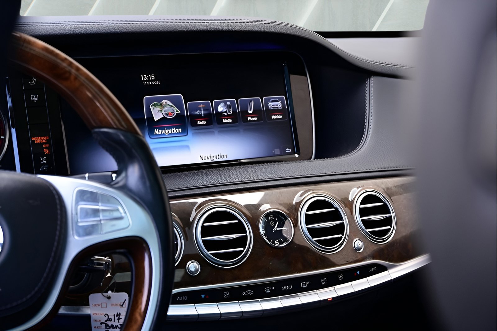 Used 2017 Mercedes-Benz S 550 Sedan image 31
