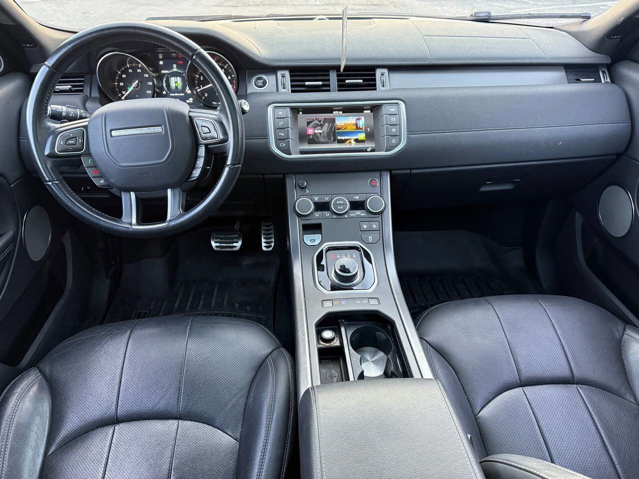 Used 2018 Land Rover Range Rover Evoque Landmark Edition AWD/4WD image 15