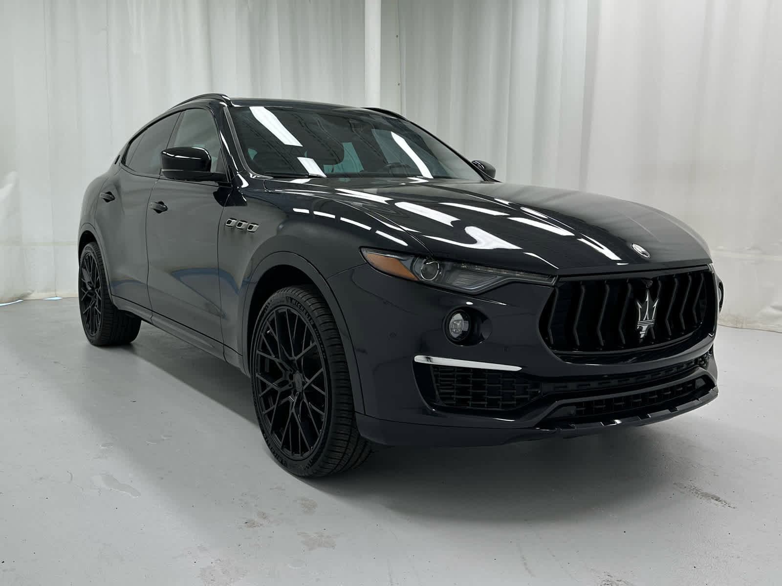 Used 2022 Maserati Levante GT AWD/4WD image 2