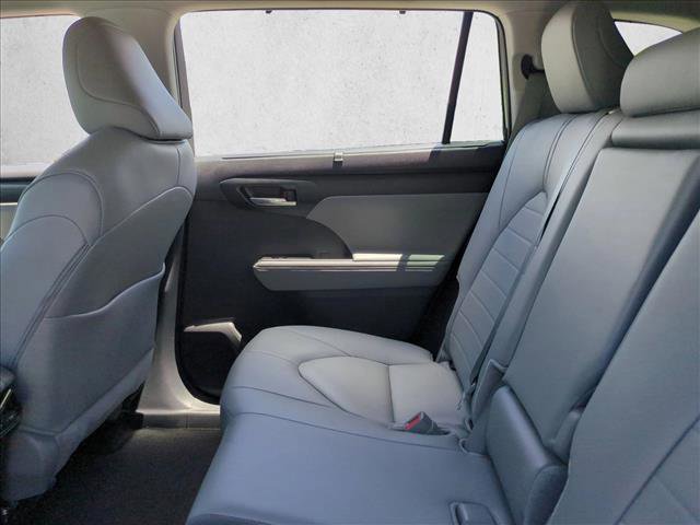 Certified 2025 Toyota Highlander XLE AWD/4WD image 19