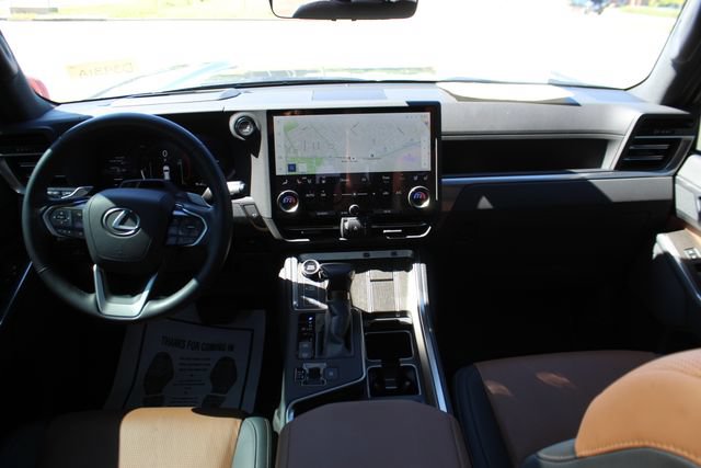 Used 2025 Lexus GX 550 w/ Accessory Package (Z1) AWD/4WD image 10