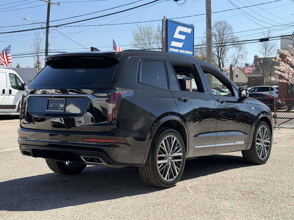 Used 2025 Cadillac XT6 Sport w/ LPO, Floor Liner Package image 8