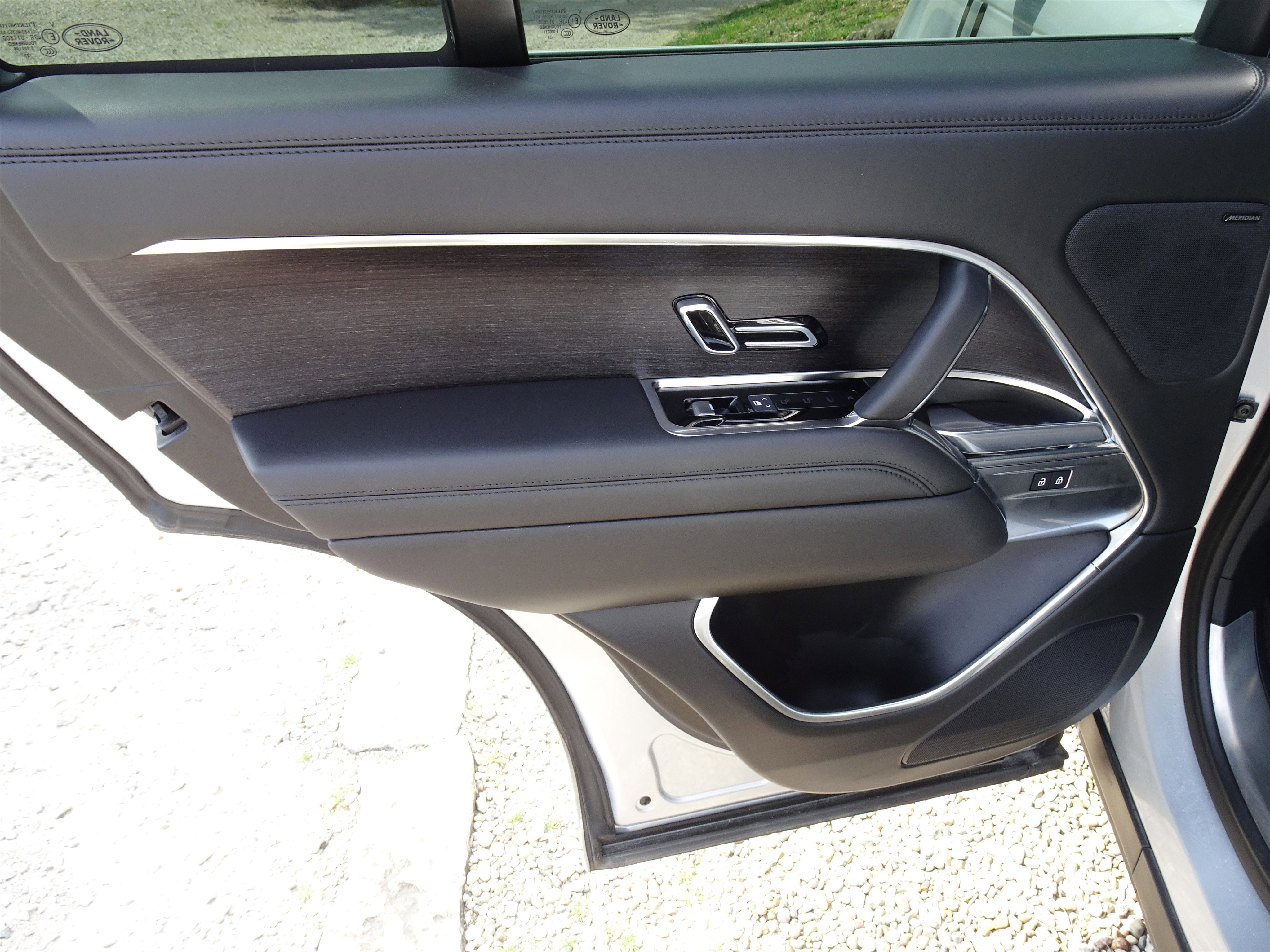 Certified 2024 Land Rover Range Rover SE AWD/4WD image 21