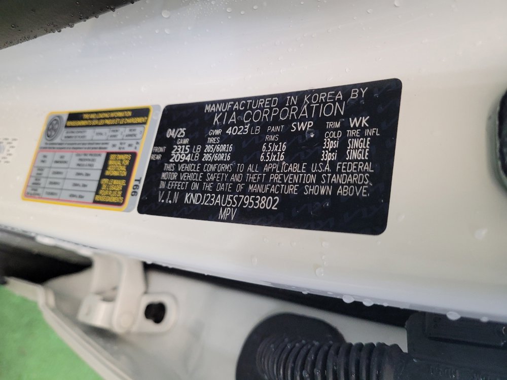 Used 2025 Kia Soul S FWD image 33