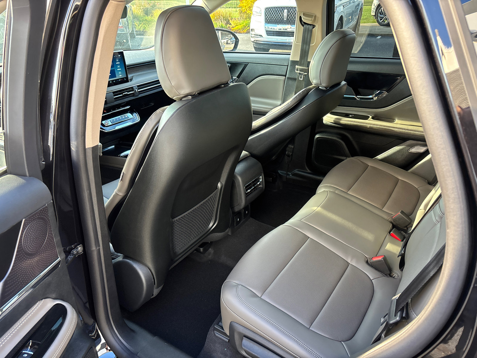 New 2026 Lincoln Corsair Reserve image 28