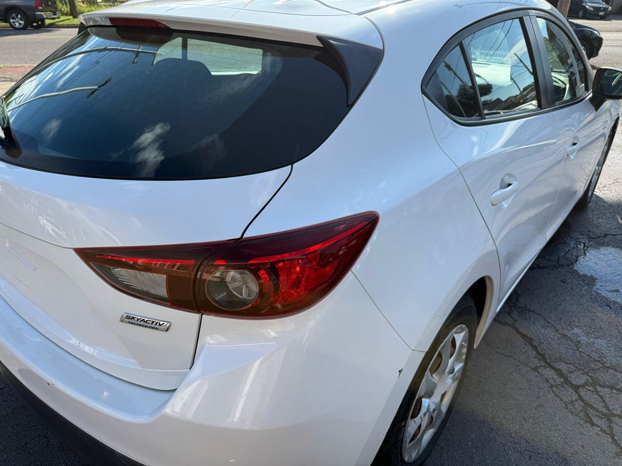 Used 2015 MAZDA MAZDA3 i Sport FWD image 11
