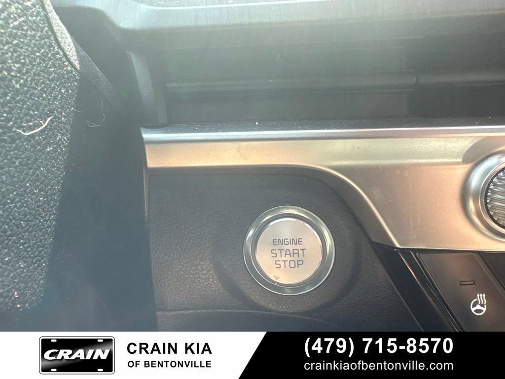 Certified 2023 Kia Telluride EX w/ EX Captain's Chair Package AWD/4WD image 24