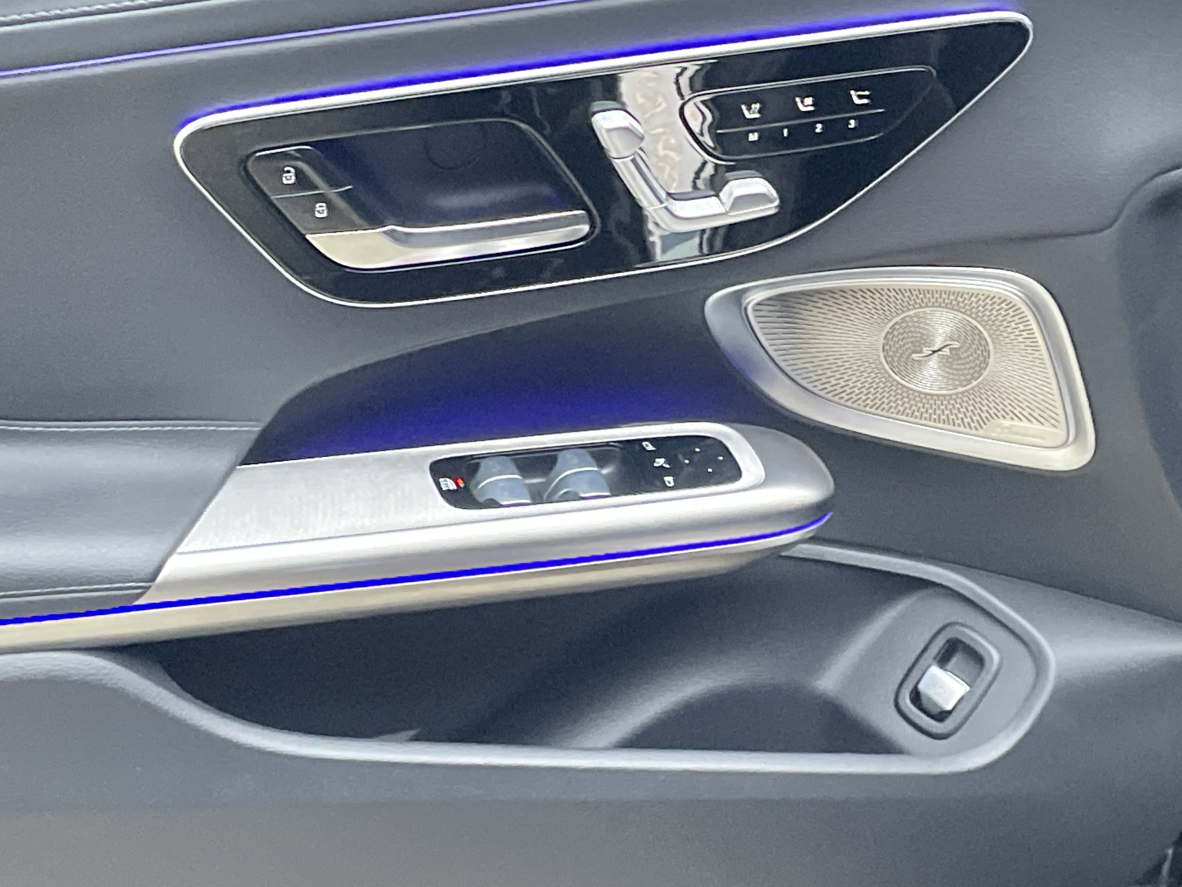 Certified 2024 Mercedes-Benz CLE 300 4MATIC Cabriolet image 27