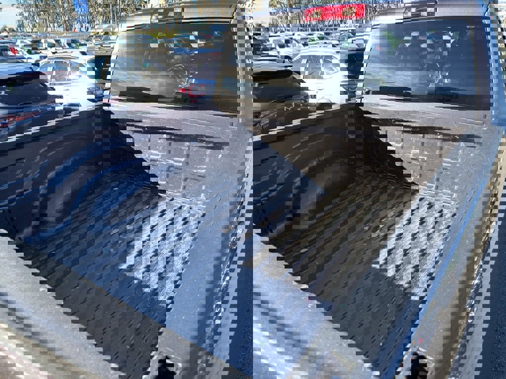 Used 2021 RAM 1500 Classic SLT image 6