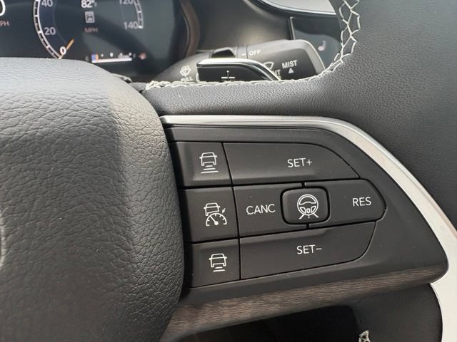 New 2026 Jeep Grand Cherokee Limited w/ Limited Altitude Package AWD/4WD image 26