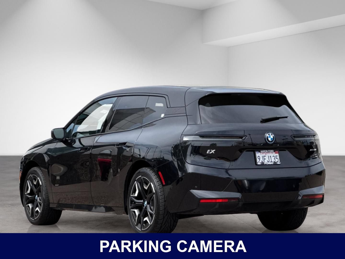 Used 2024 BMW iX xDrive50 w/ Premium Package AWD/4WD image 4