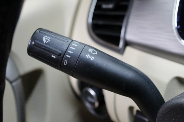 Used 2014 Ford Taurus SEL FWD image 22