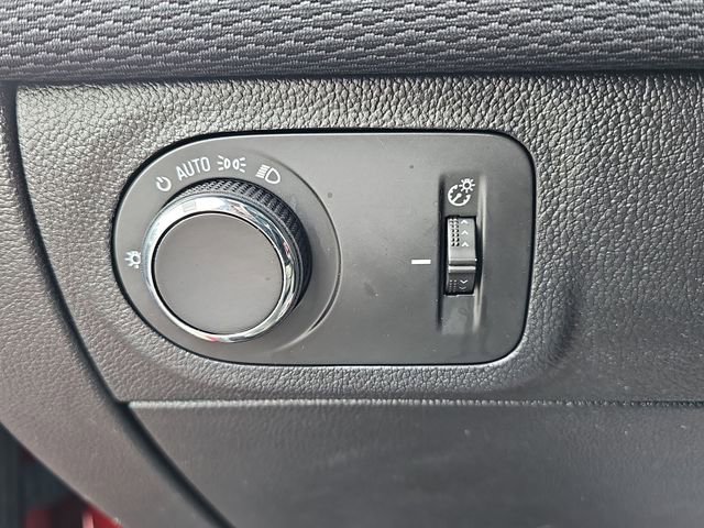 Used 2017 Chevrolet Cruze LT w/ Convenience Package FWD image 18