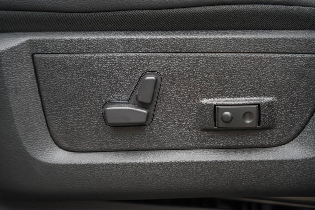 New 2026 RAM 2500 Laramie AWD/4WD image 43