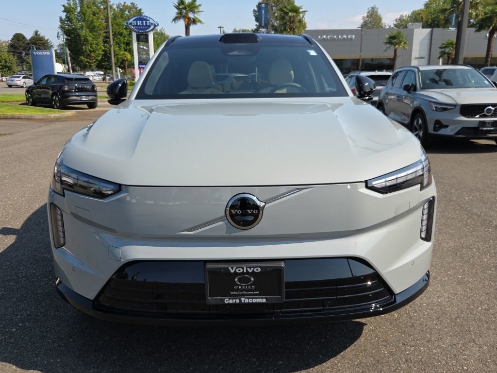 New 2025 Volvo EX90 Plus image 11