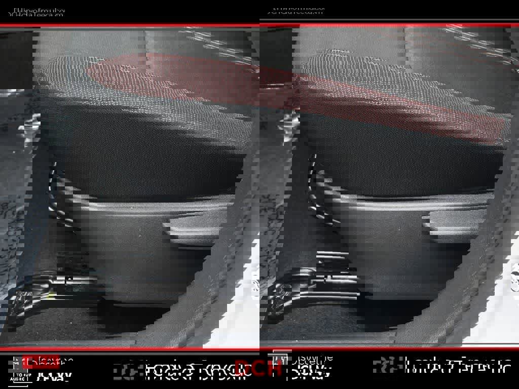 Used 2024 Nissan Versa SR image 17