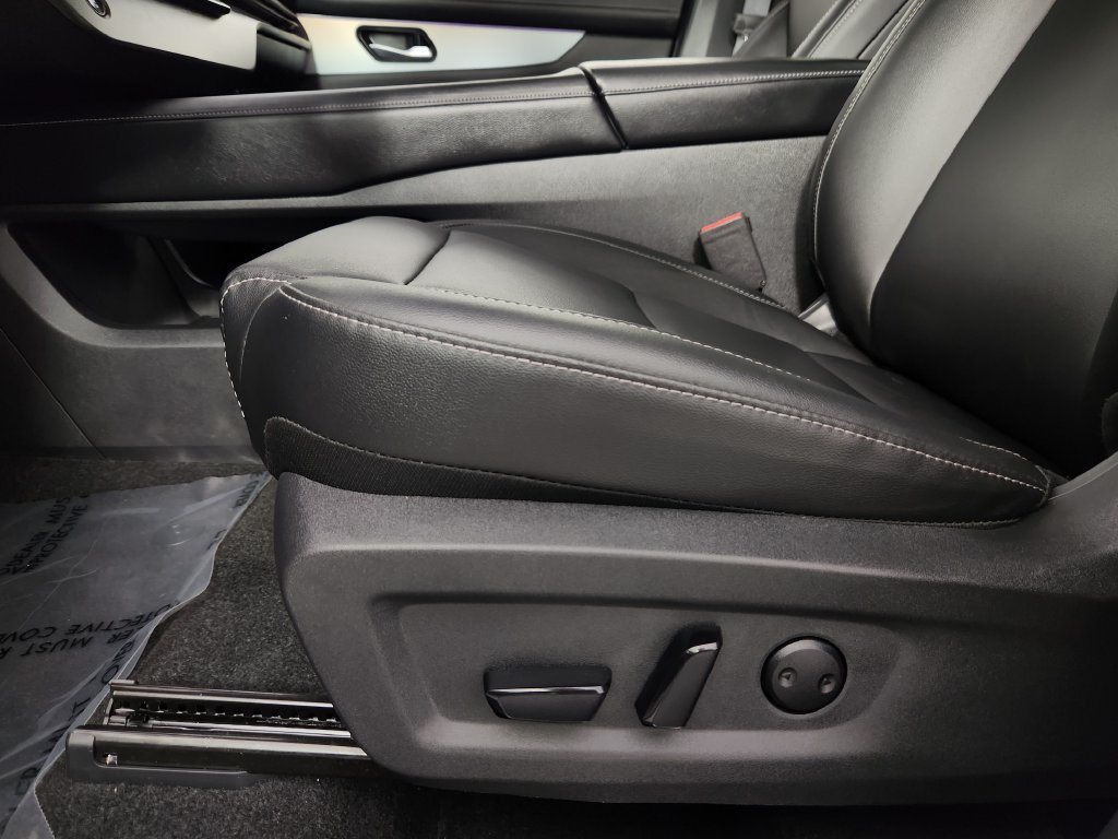 Certified 2025 Nissan Murano SL AWD/4WD image 12