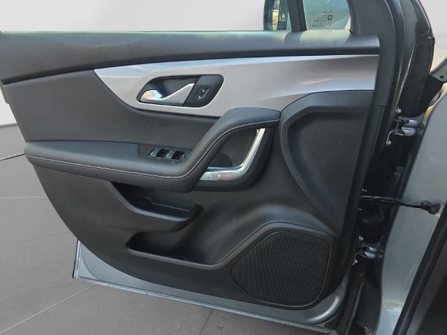 Used 2023 Chevrolet Blazer LT w/ Driver Confidence Package FWD image 23