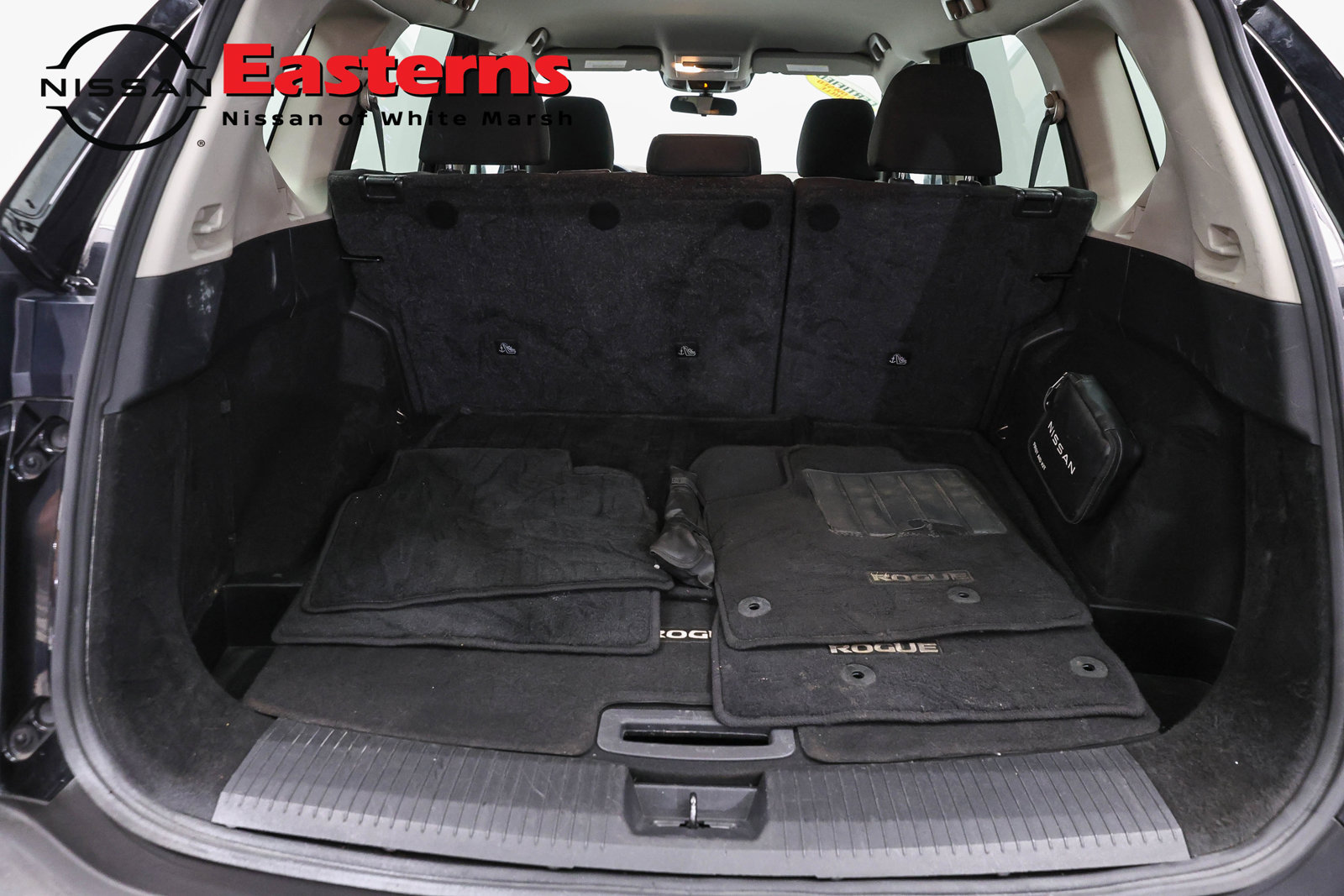 Used 2023 Nissan Rogue S AWD/4WD image 9