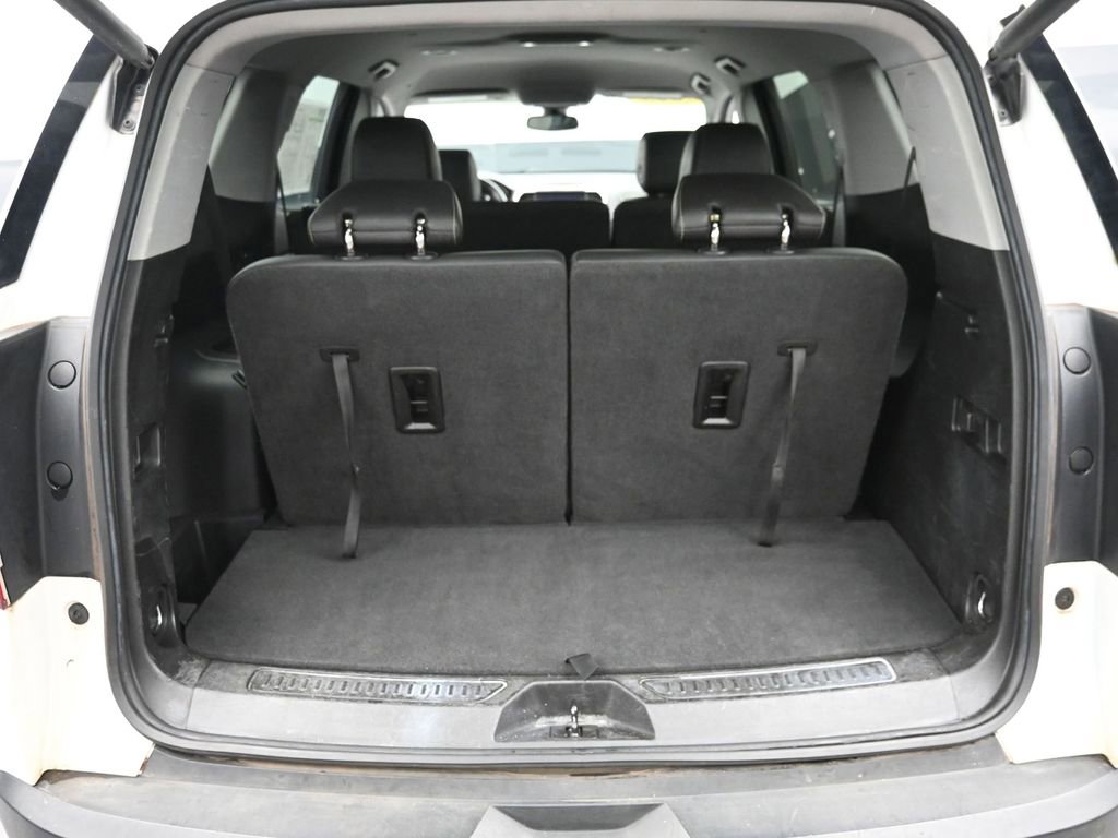 Used 2023 GMC Acadia SLT image 10