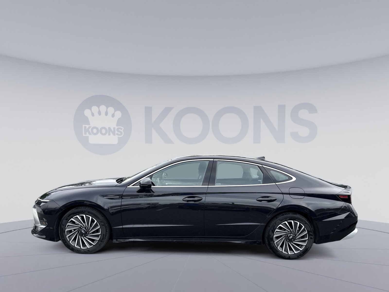 Certified 2025 Hyundai Sonata SEL image 2