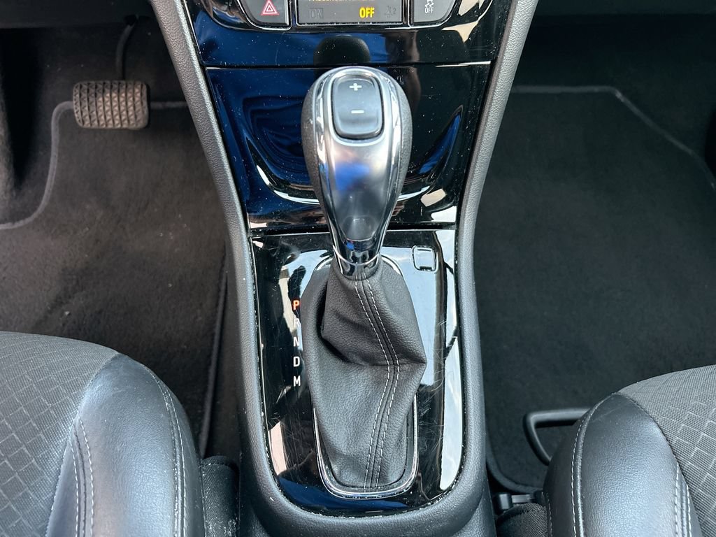 Used 2022 Buick Encore Preferred w/ Safety Package AWD/4WD image 21