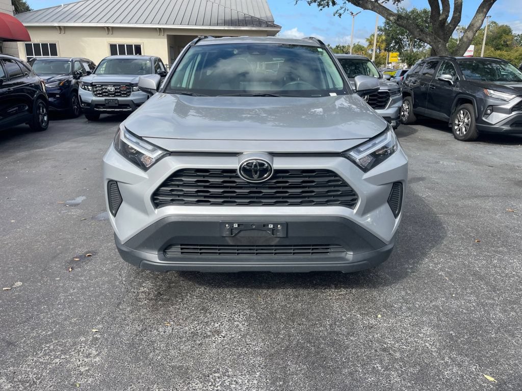 Used 2025 Toyota RAV4 XLE AWD/4WD image 9