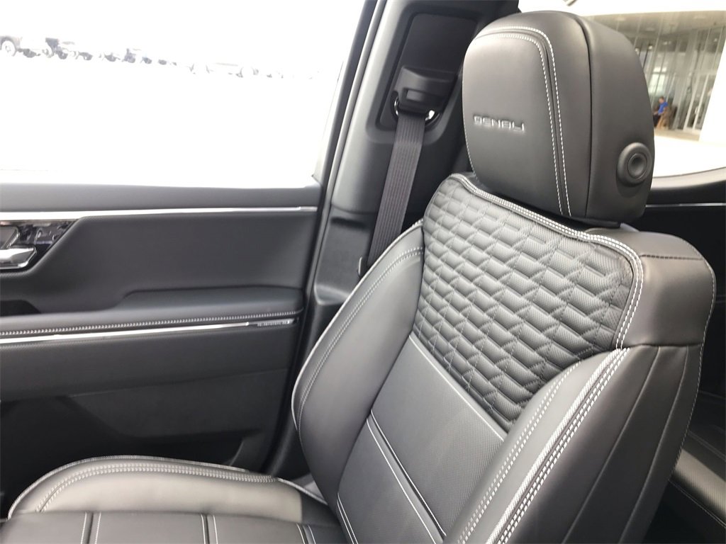 New 2025 GMC Sierra EV Denali image 24