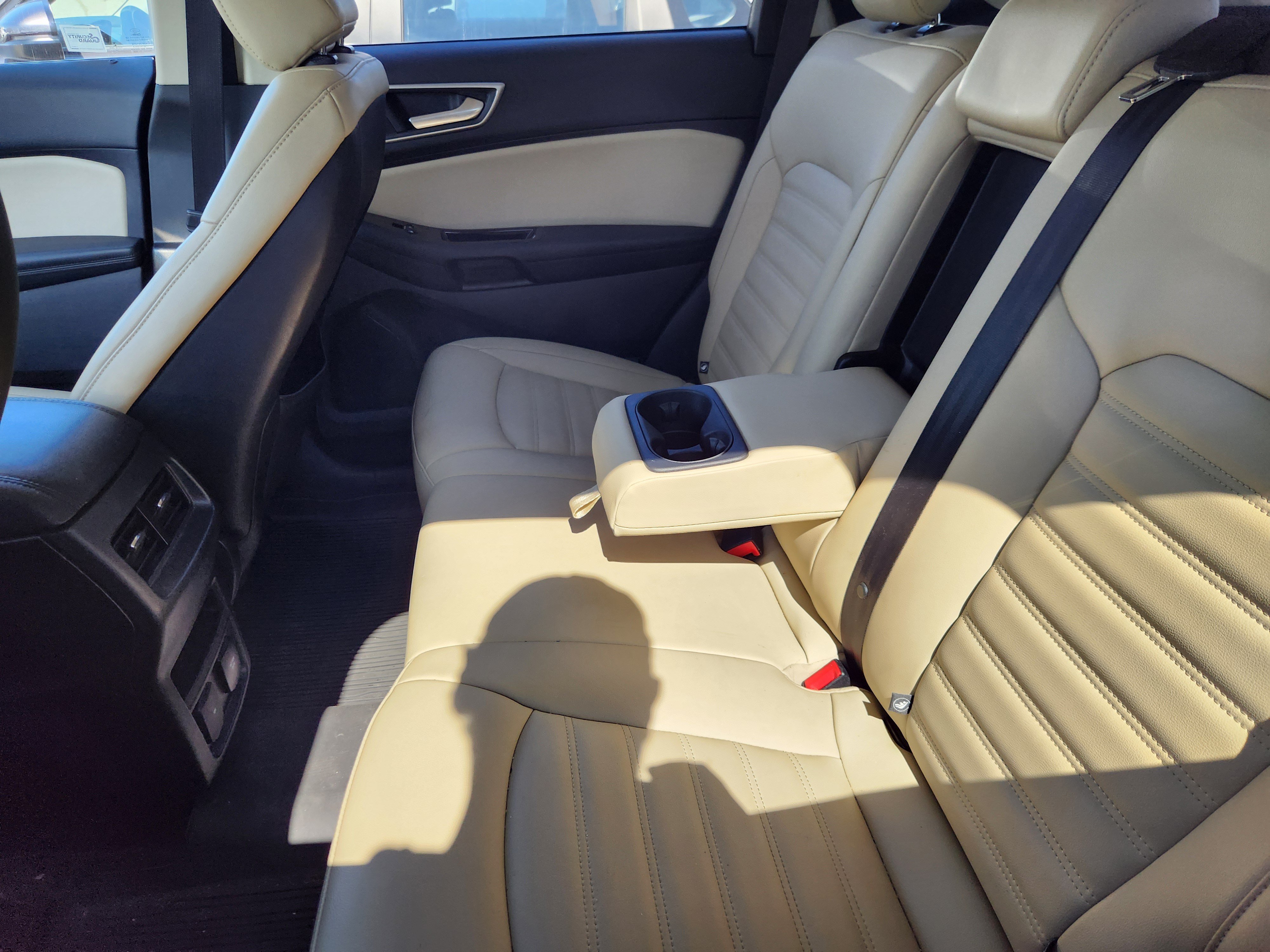 Used 2020 Ford Edge SEL w/ Convenience Package AWD/4WD image 6
