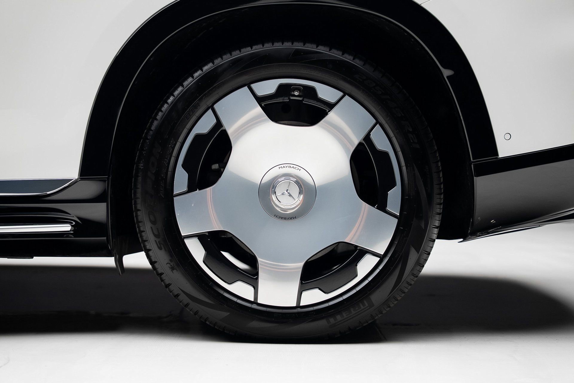 Used 2024 Mercedes-Benz Maybach EQS 680 4MATIC image 20