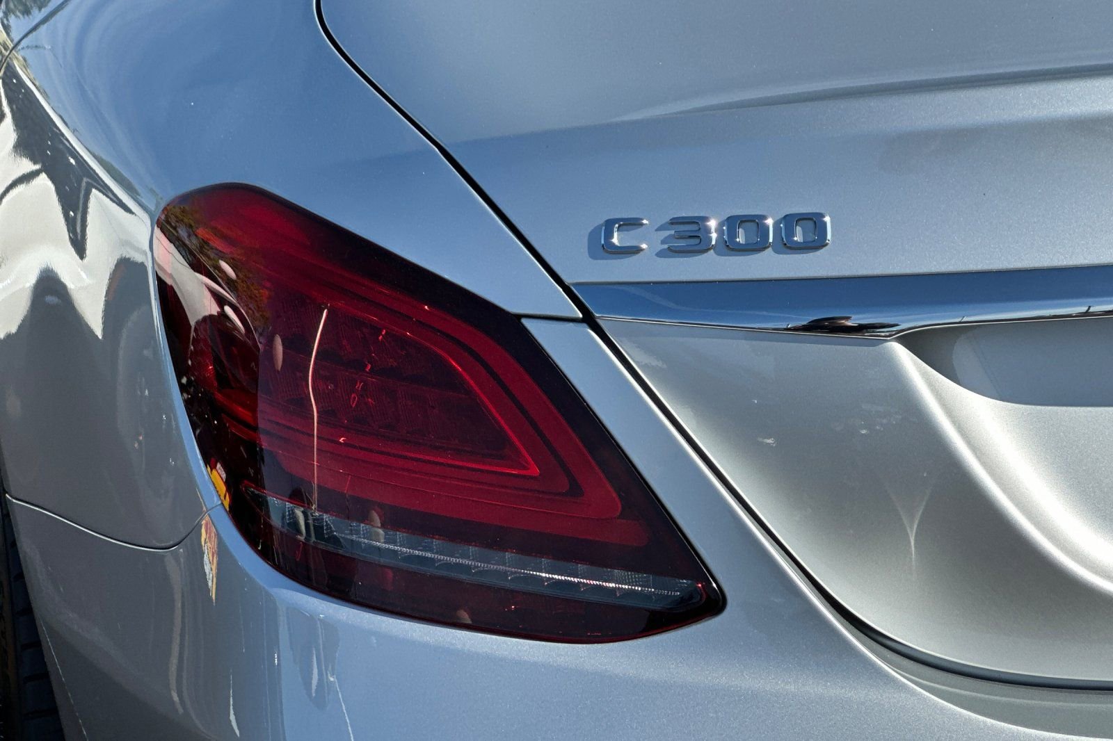 Used 2019 Mercedes-Benz C 300 4MATIC Sedan image 25