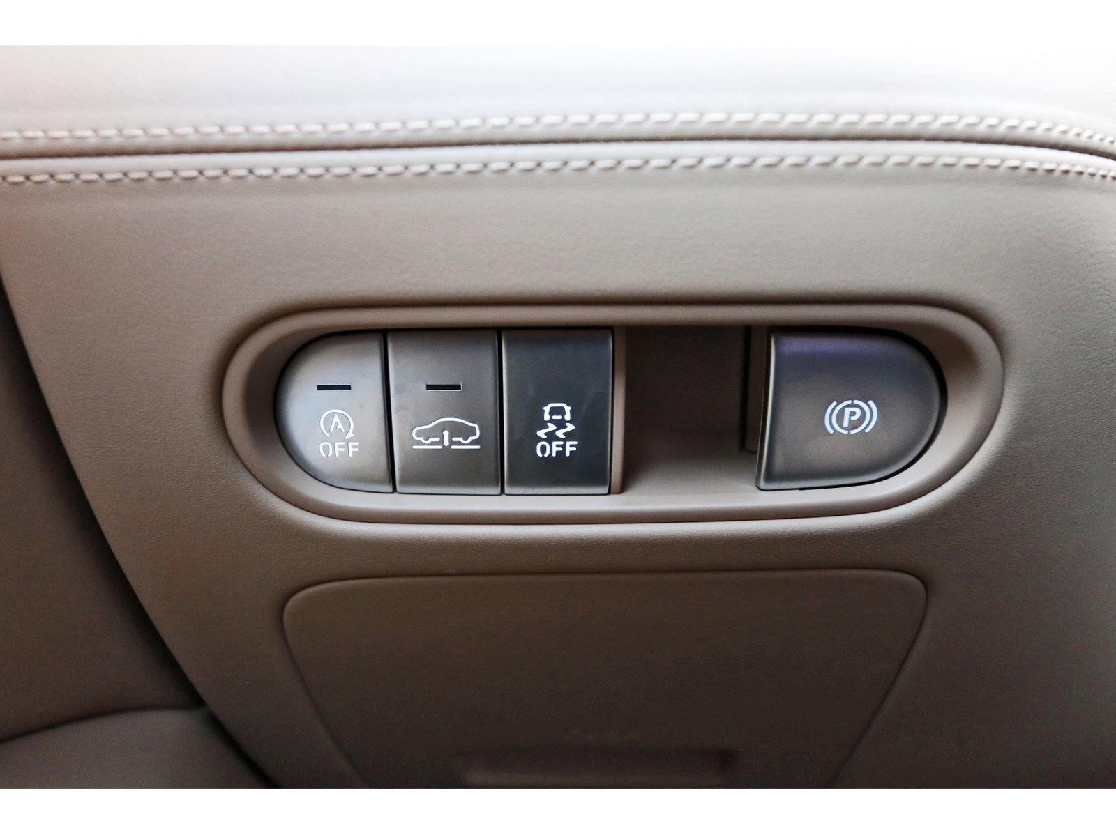 Used 2025 Genesis G90 3.5T image 21