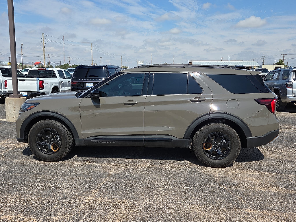 Used 2026 Ford Explorer Tremor w/ Tremor Ultimate Package AWD/4WD image 2