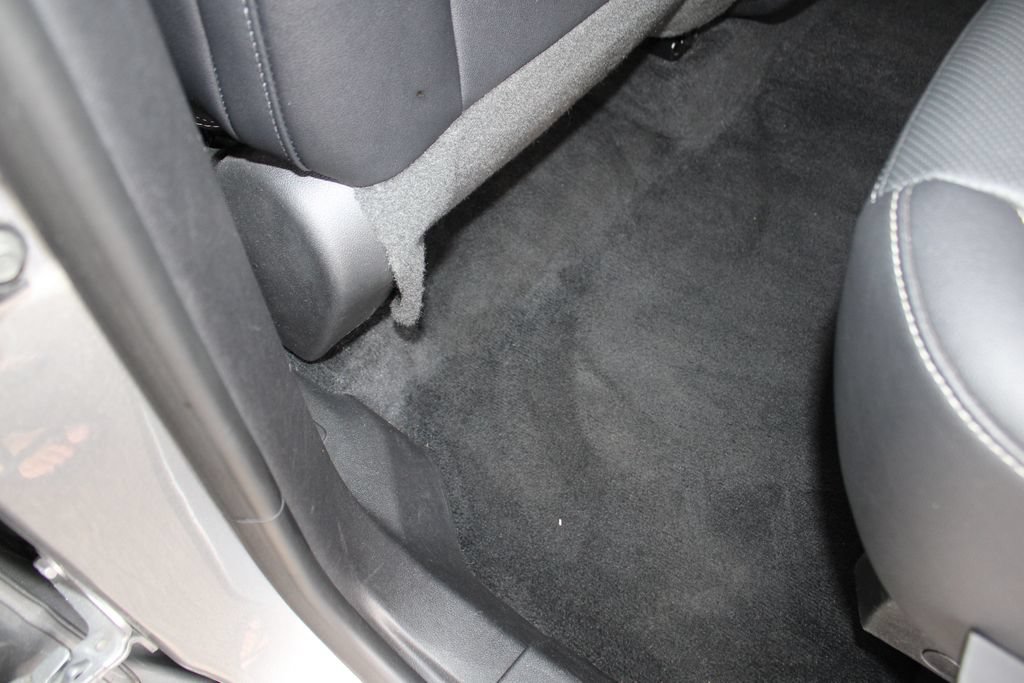Used 2025 Chevrolet Traverse LT AWD/4WD image 47