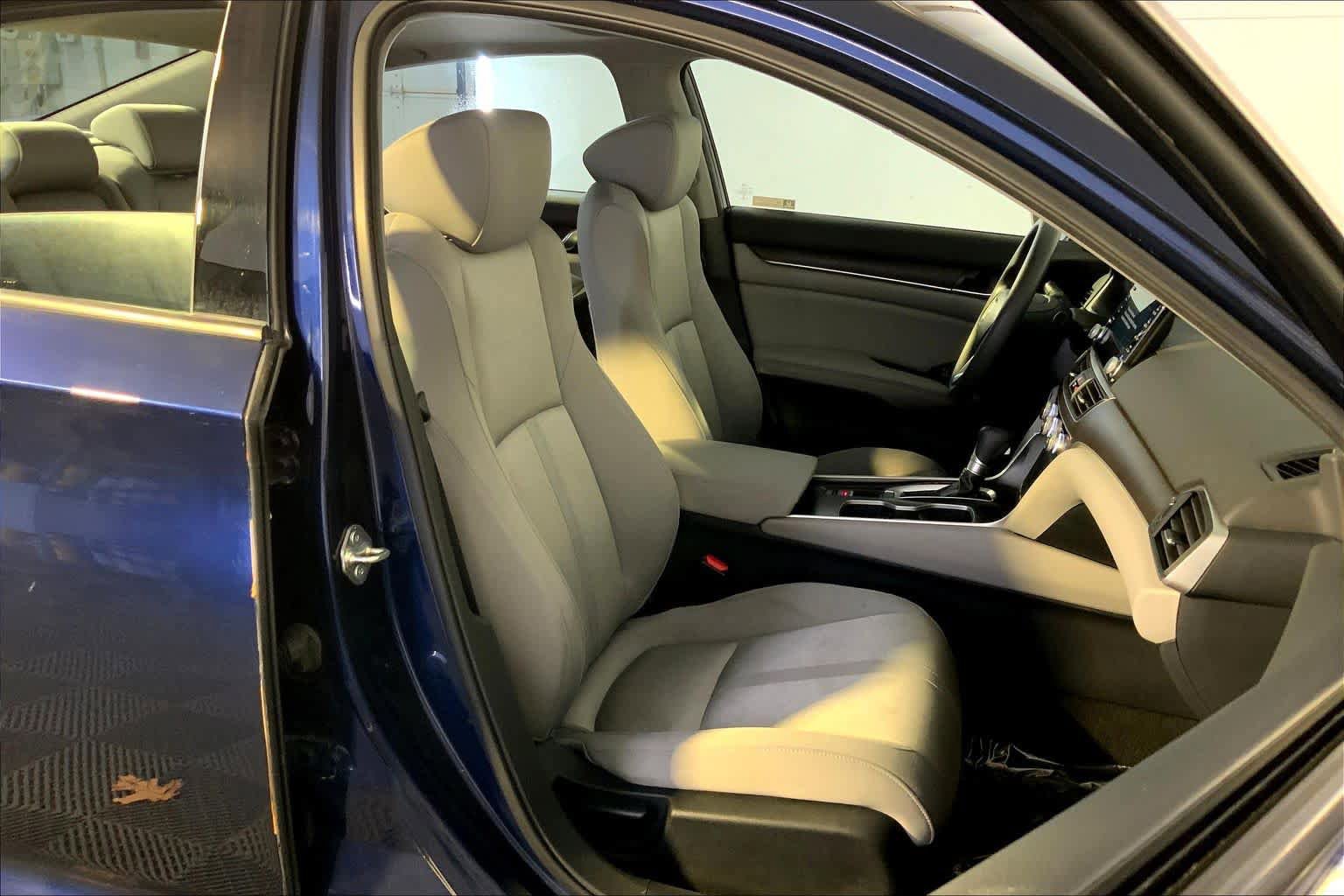 Used 2018 Honda Accord EX image 8