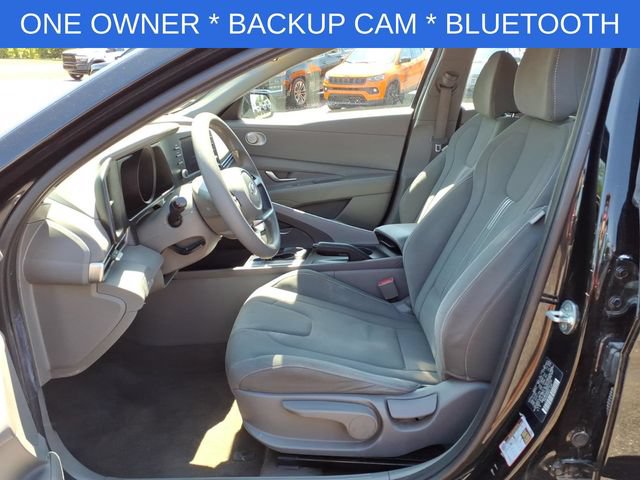 Used 2023 Hyundai Elantra SEL w/ Cargo Package FWD image 13