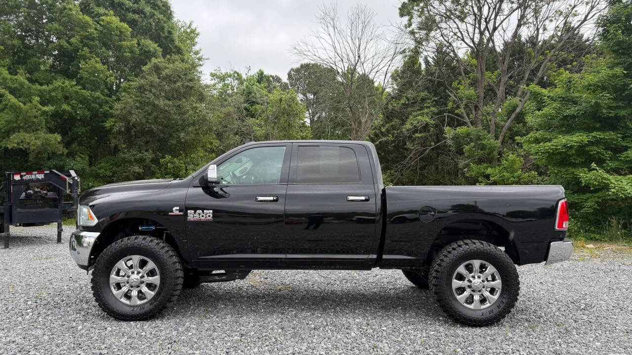Used 2016 RAM 3500 Laramie w/ Convenience Group AWD/4WD image 4