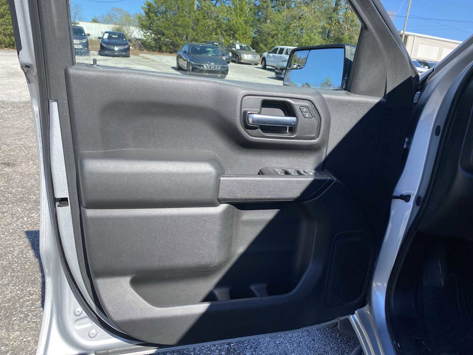 Used 2019 Chevrolet Silverado 1500 Custom w/ Custom Convenience Package image 26