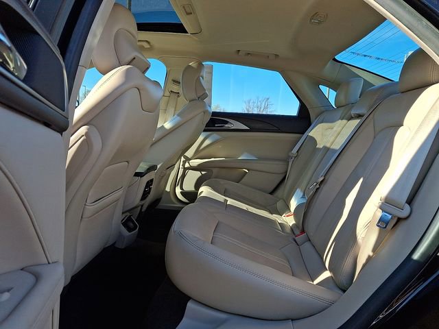 Used 2018 Lincoln MKZ Select w/ Select Plus Package FWD image 10