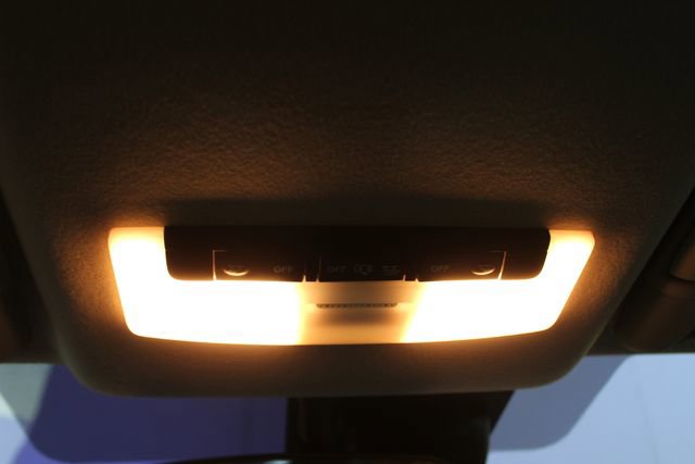 Used 2025 Nissan Versa SV image 18