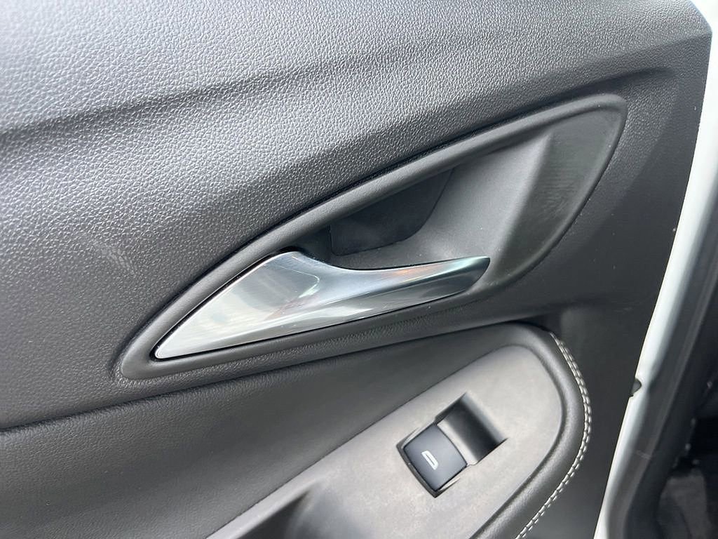 Used 2024 Buick Encore GX Sport Touring FWD image 44