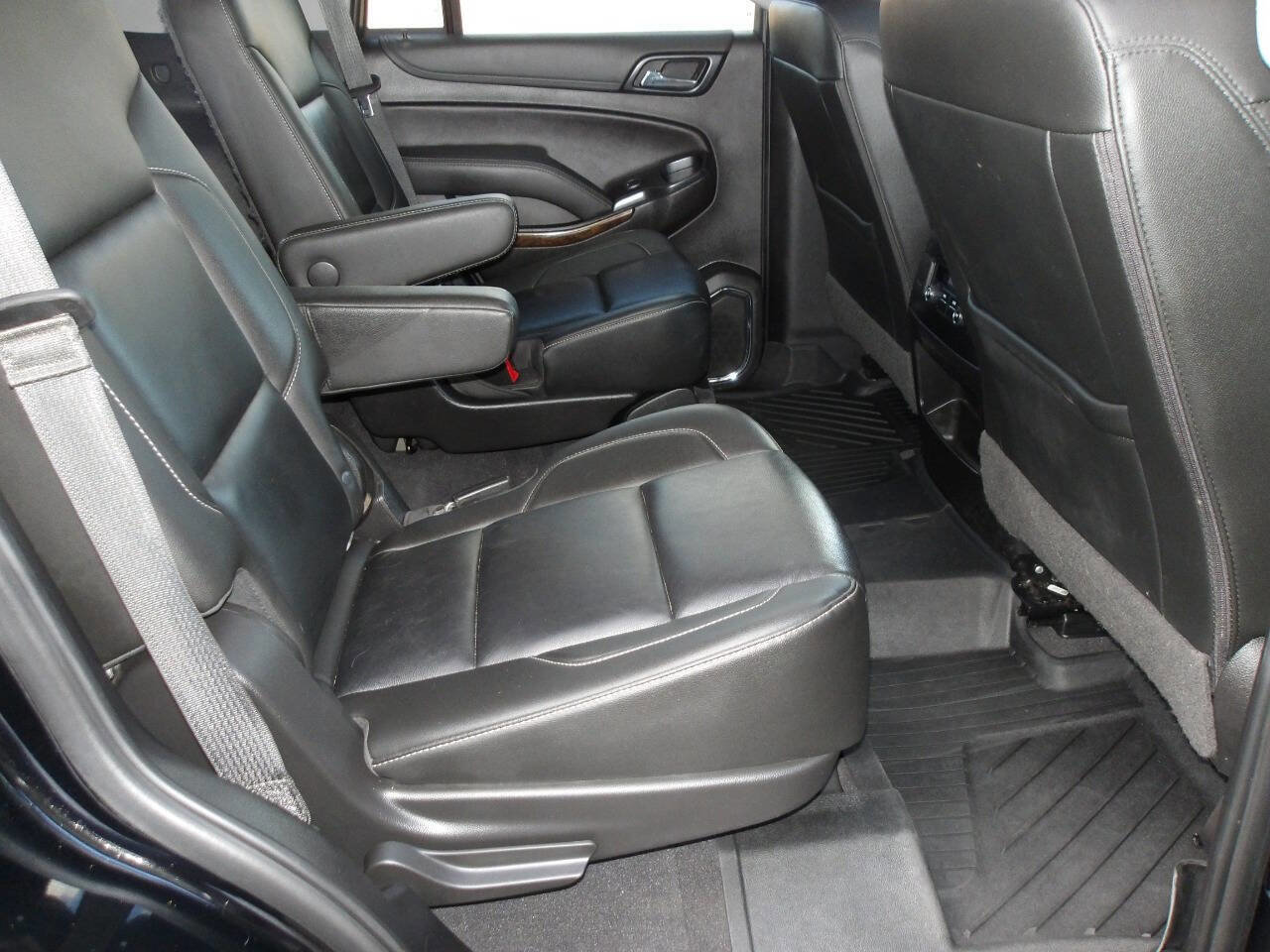 Used 2019 Chevrolet Tahoe LT w/ LT Midnight Edition image 34