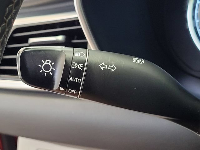 Used 2023 Genesis G70 2.0T RWD image 32