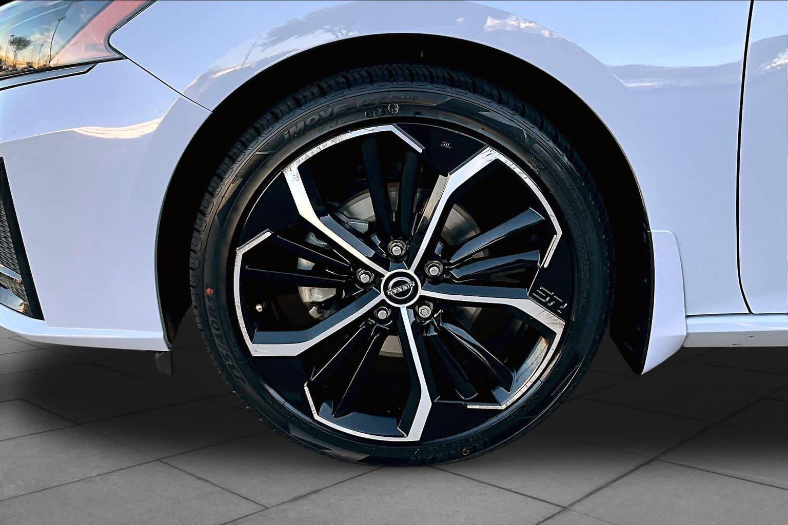 Certified 2024 Nissan Altima 2.5 SR FWD image 11