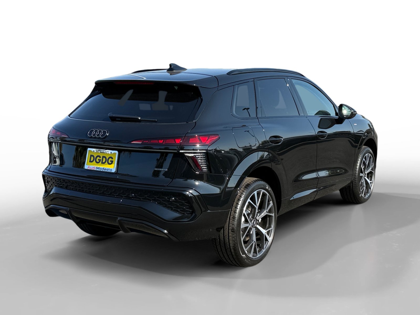 New 2026 Audi Q3 quattro 2.0T AWD/4WD image 5