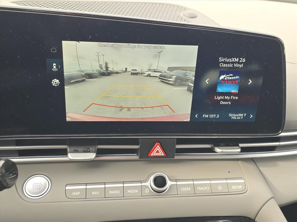 Used 2025 Hyundai Elantra SEL image 18